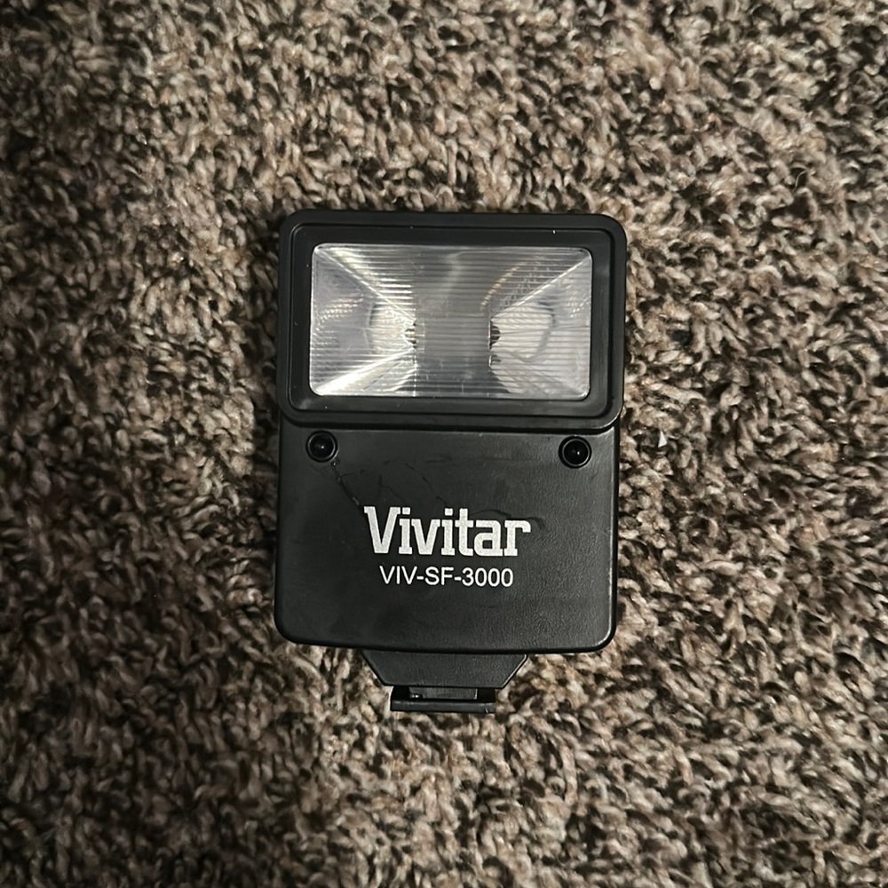 Vivitar flash for camera (sold as is)